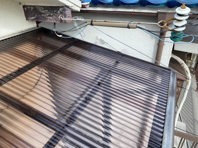 加古川市で新しくなったポリカナミイタの屋根